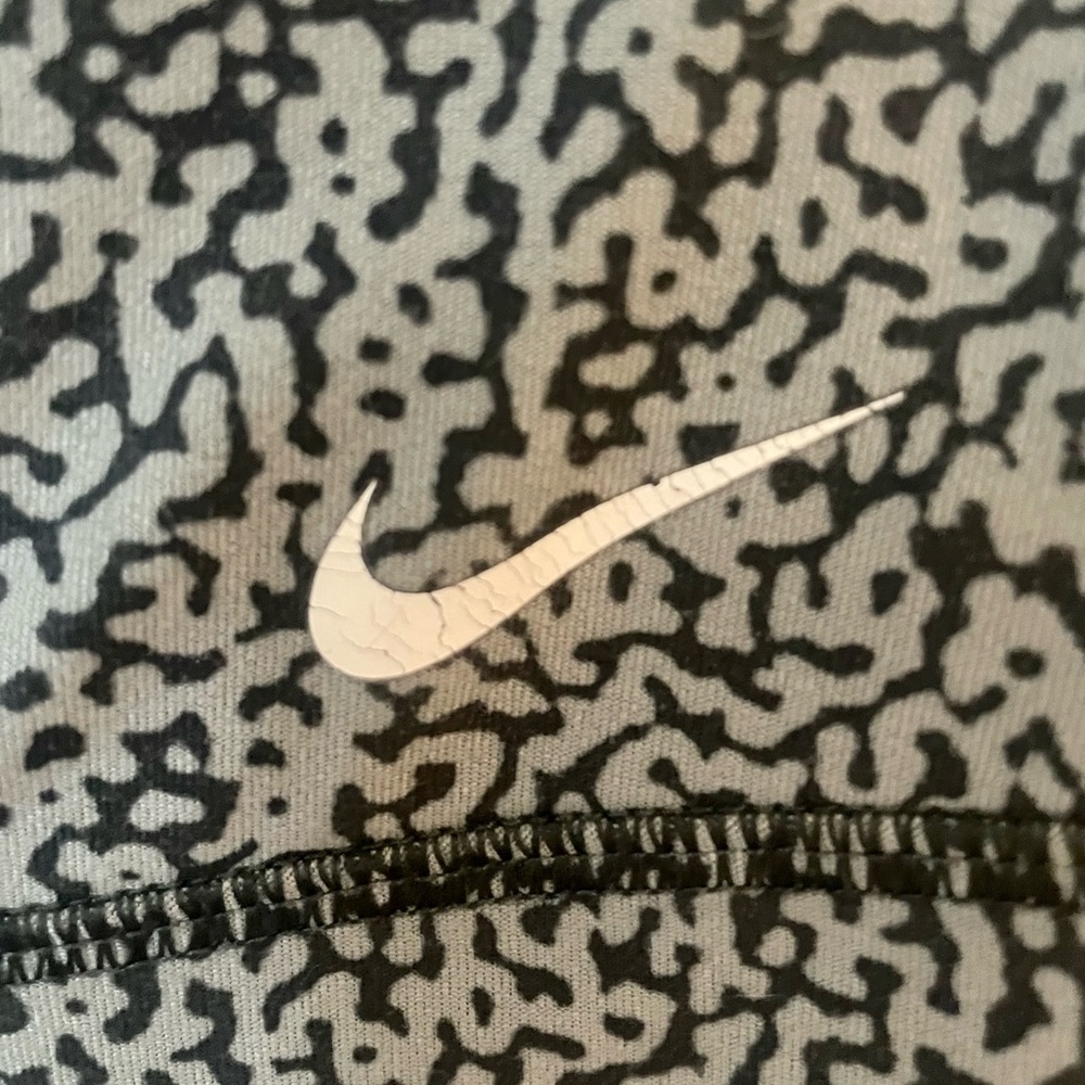 Nike Leggings - Picture 4 of 5
